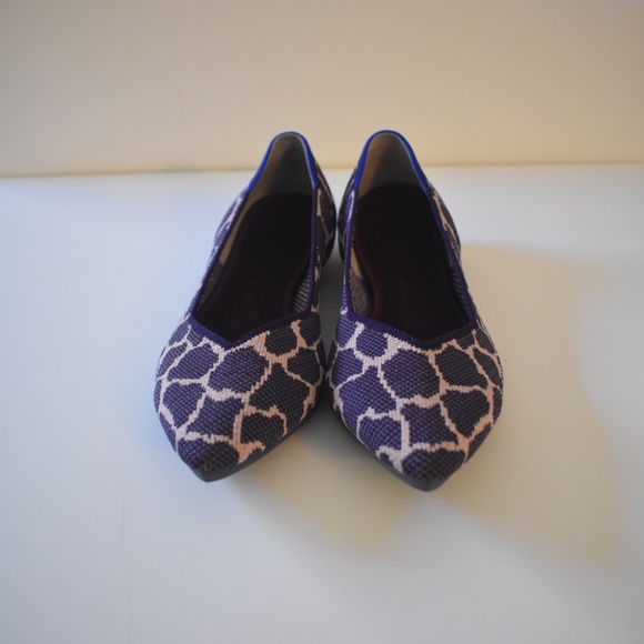 Rothy's Original Point Model 002 Violet Giraffe Print Size 8.5 NWT - Picture 2 of 8